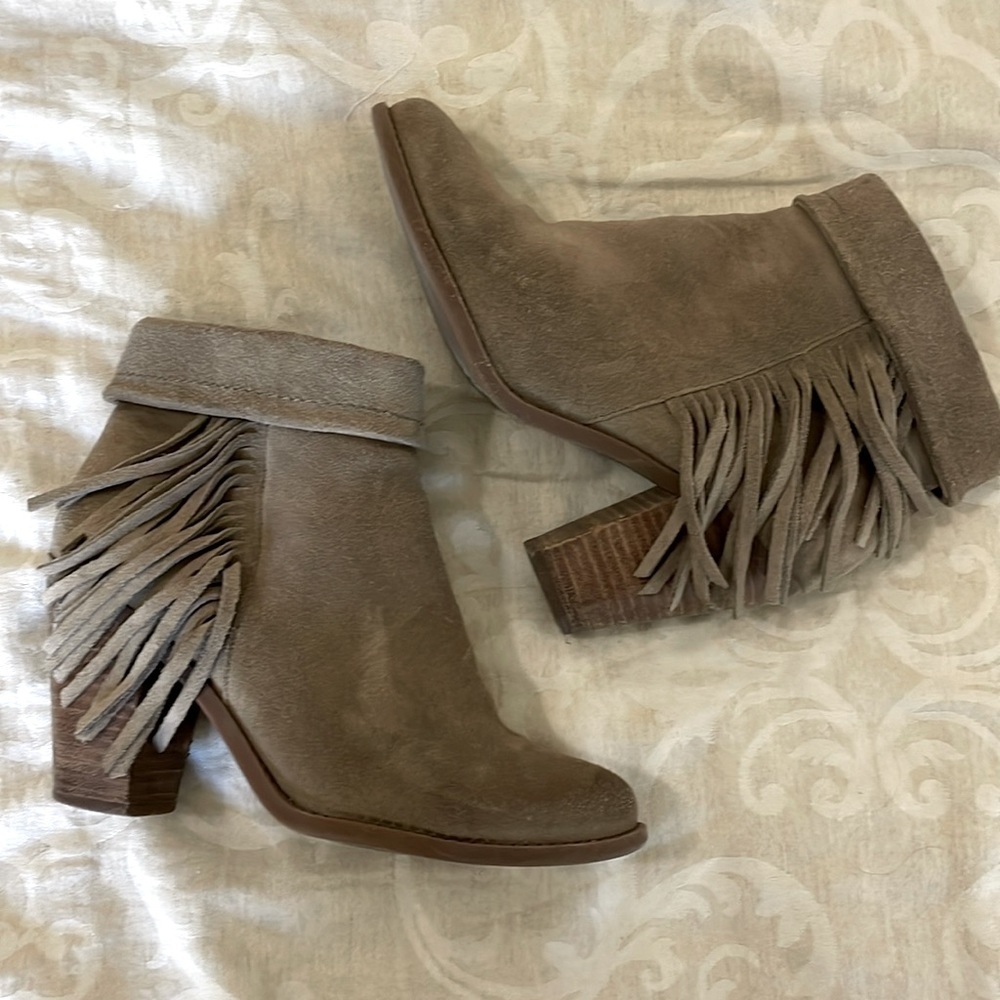 Jessica Simpson Callahan Boot Fringe Western Taupe Tan Suede Leather Women 8.5